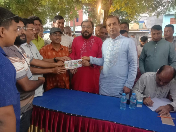 বিভিন্ন পূজামণ্ডপ পরিদর্শন ও আর্থিক সহায়তা প্রদান